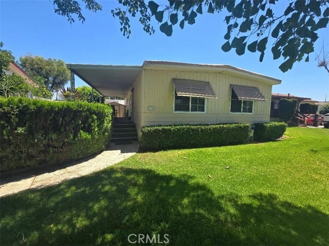 5815 E. La Palma Ave