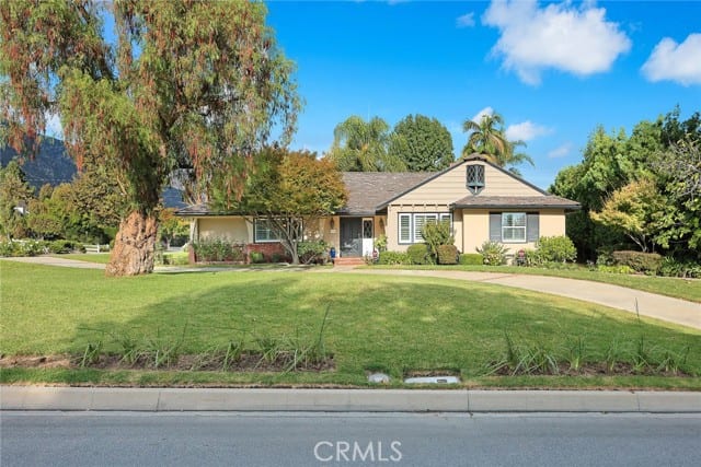 1334 Oaklawn Road