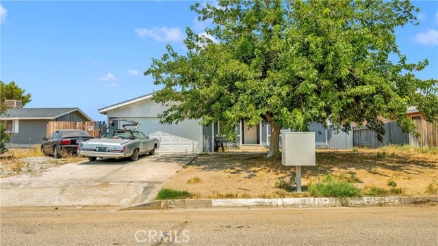 9876 Forest Ct.