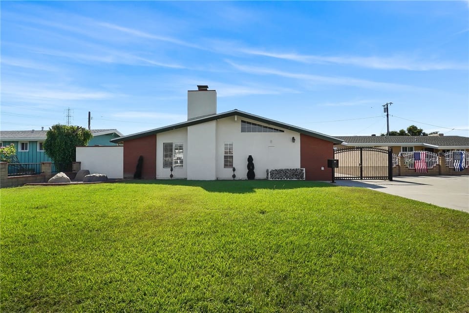 10631 Thomas Drive