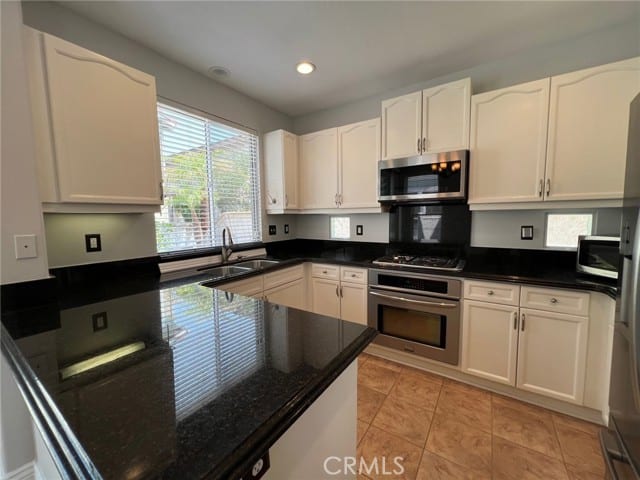 11 Woodcrest Lane