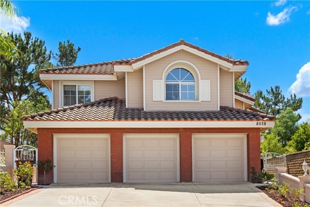 8538 East Canyon Vista Drive