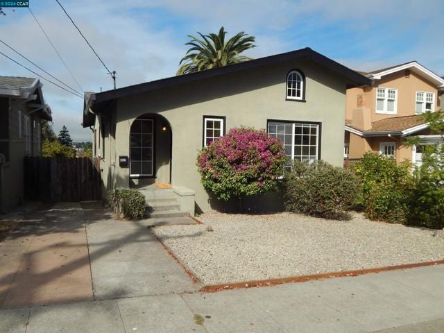 1006 Ventura Ave