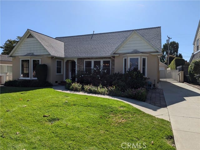 1109 North Hidalgo Avenue