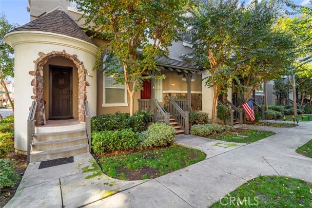 1 Burlingame Lane