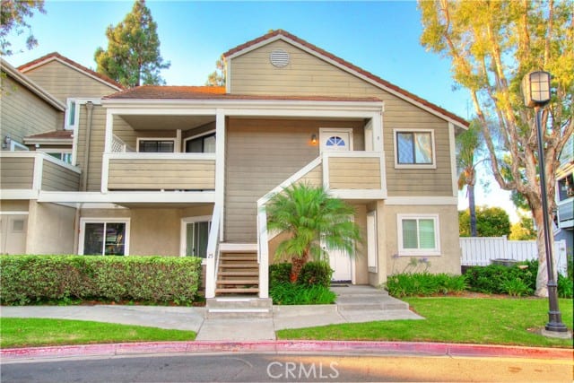25 Rambling Lane