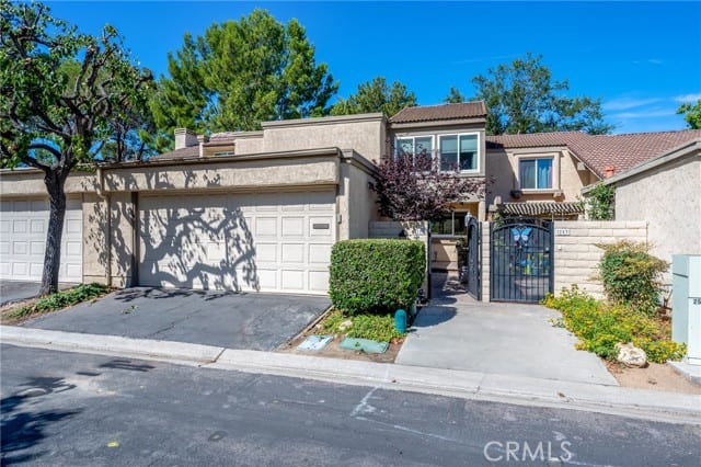 255 South Vista Del Monte