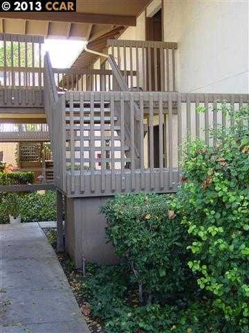 2400 SHADOW LN