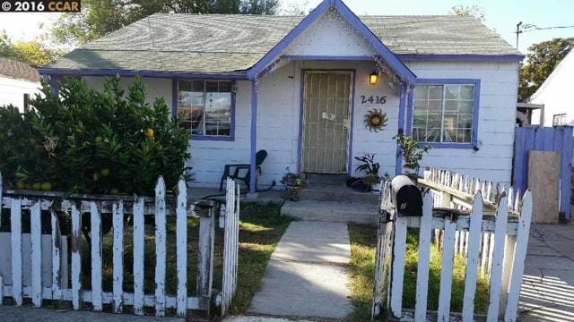 2414-2416 DAVIS LN