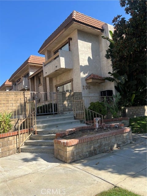208 North Stoneman Avenue