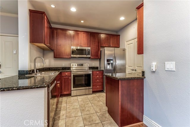 22681 Oakgrove