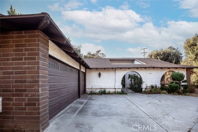 1045 Asder Lane
