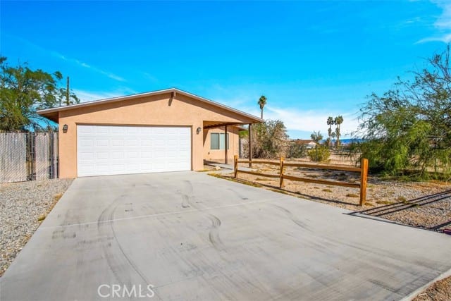 72472 El Paseo Drive