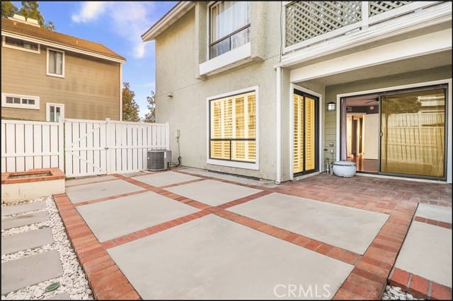 7 Oak Spring Lane