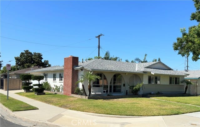 2520 West Greenleaf Avenue