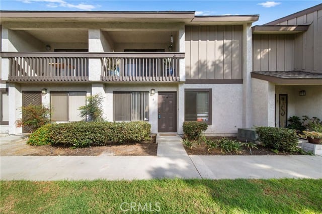 1351 West Cerritos Avenue