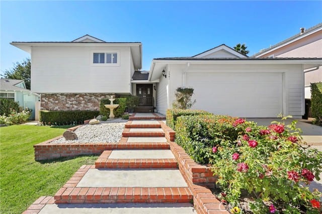 5561 Rainbow Crest Drive
