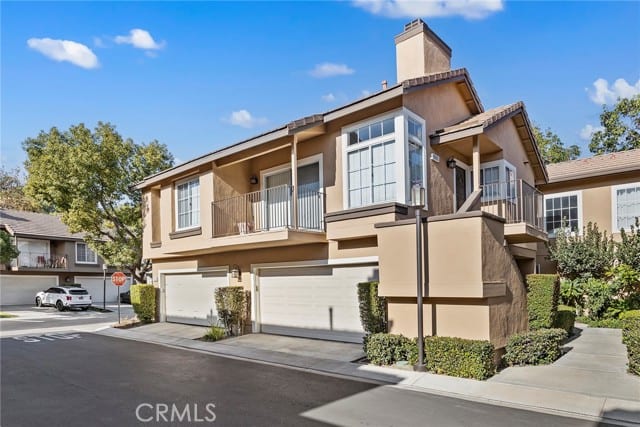 8015 East Snowberry Lane