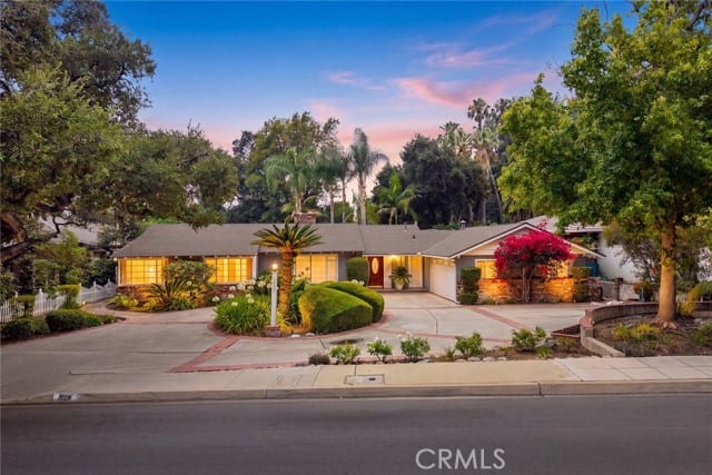 1529 Highland Oaks