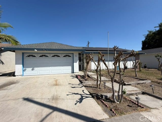 866 South Marjan