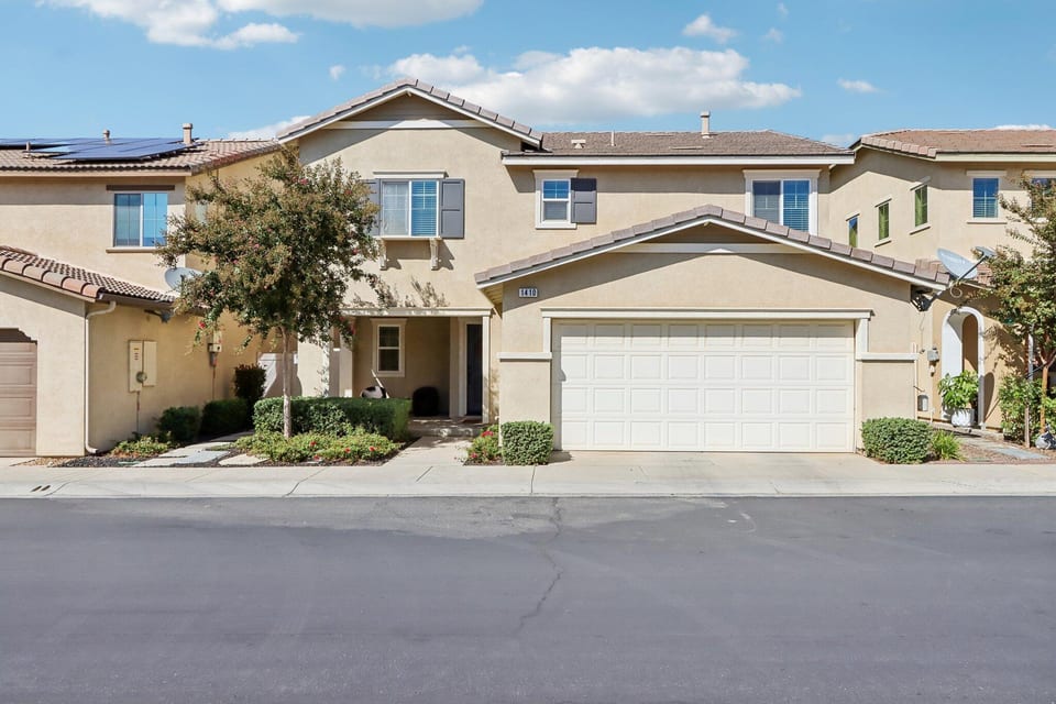 1410 Silverberry Lane