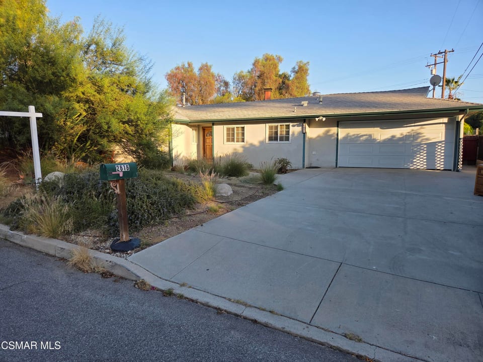 2616 Calle Olivo