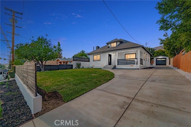 137 West Altadena Drive