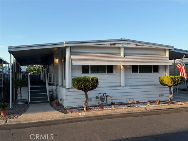 320 North Park Vista