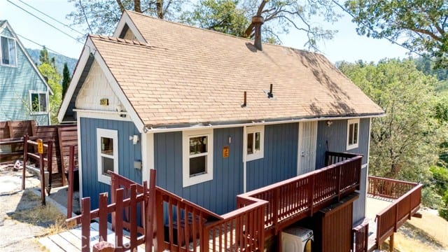 29251 Lake Brook