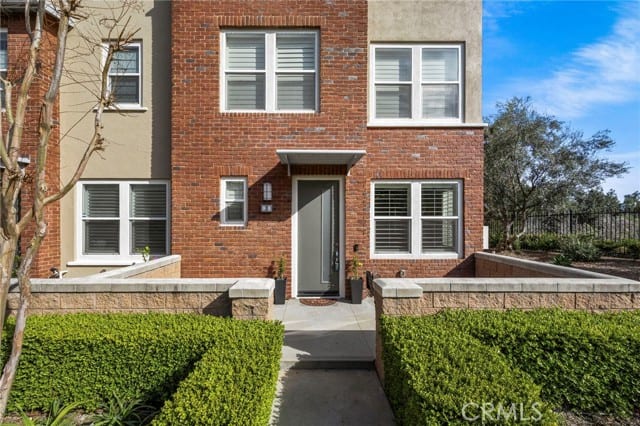 3 Compass Court