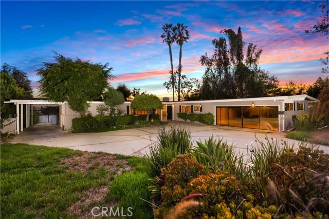 595 Rim Road