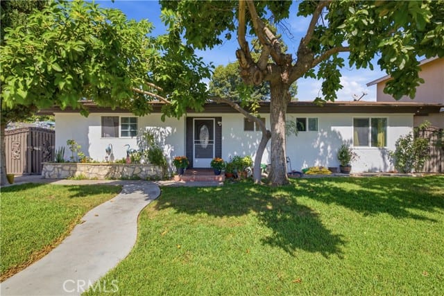 1407 West Colonial Avenue