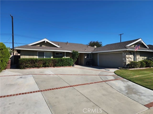 5449 East Garrick Drive