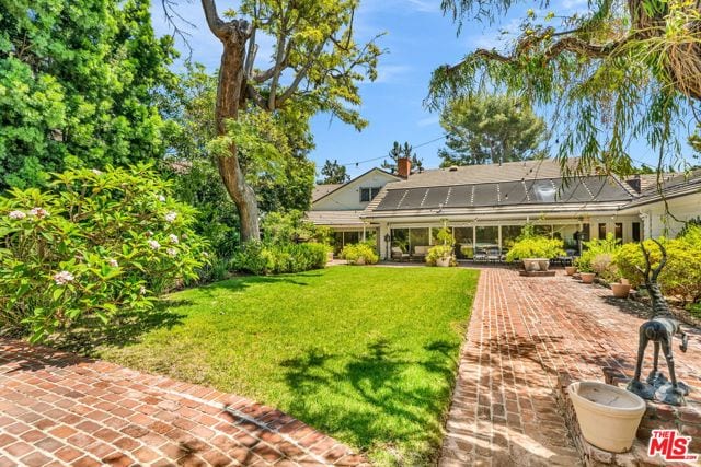 701 North Sierra Drive