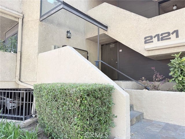 2121 Scott Road