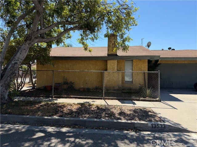 13530 Valle Vista
