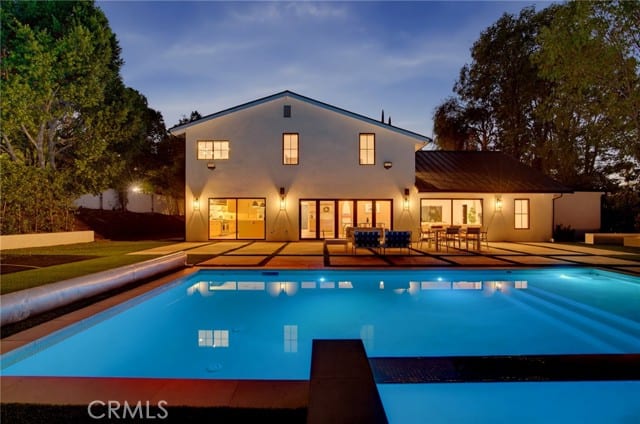 4830 Winnetka Avenue, Woodland Hills, CA 91364
