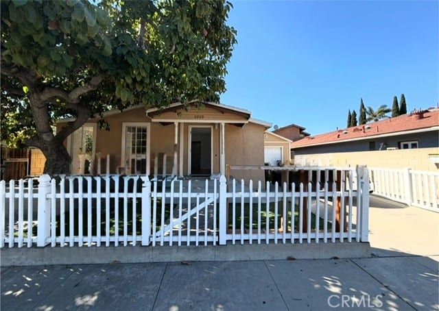 1019 1019 N Patt St