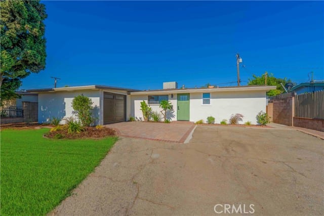 5248 North Enid