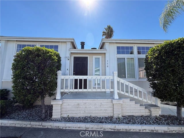 320 North Park Vista Street