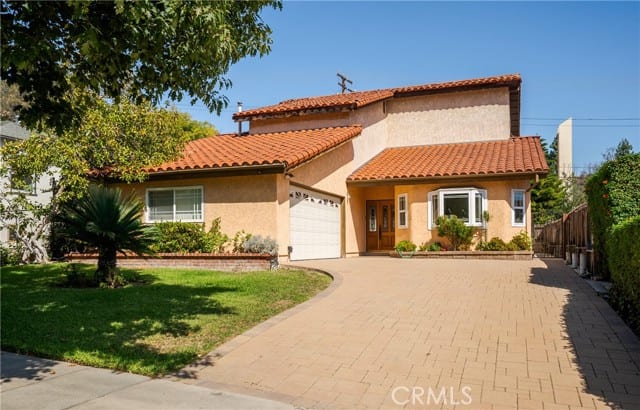 658 Glenmore