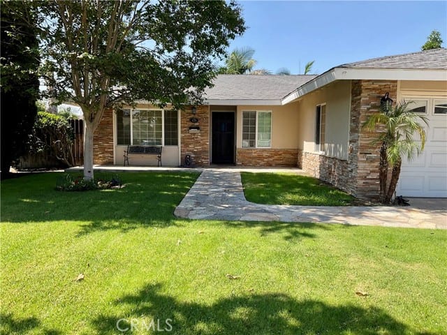 425 North Roni Lane