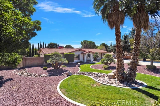 15033 Riverside Way