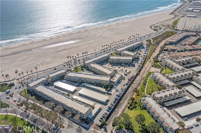 381 East Surfside