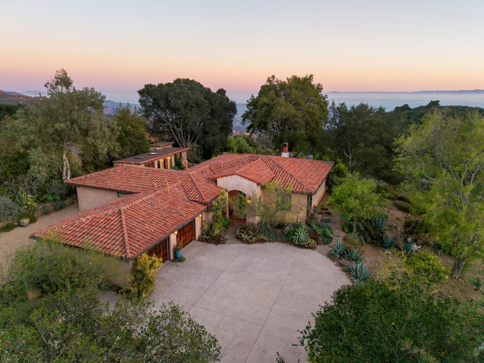 5617 W Camino Cielo