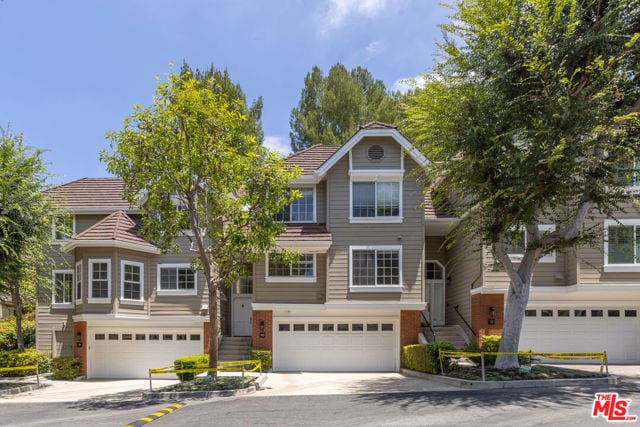 20950 Oxnard Street, 10, Woodland Hills, CA 91367