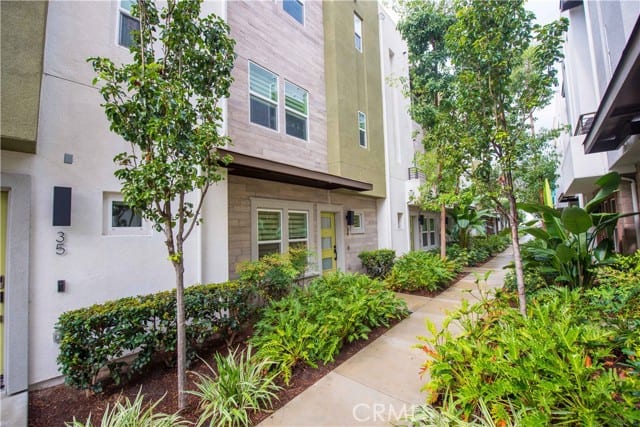 923 East Mason Lane