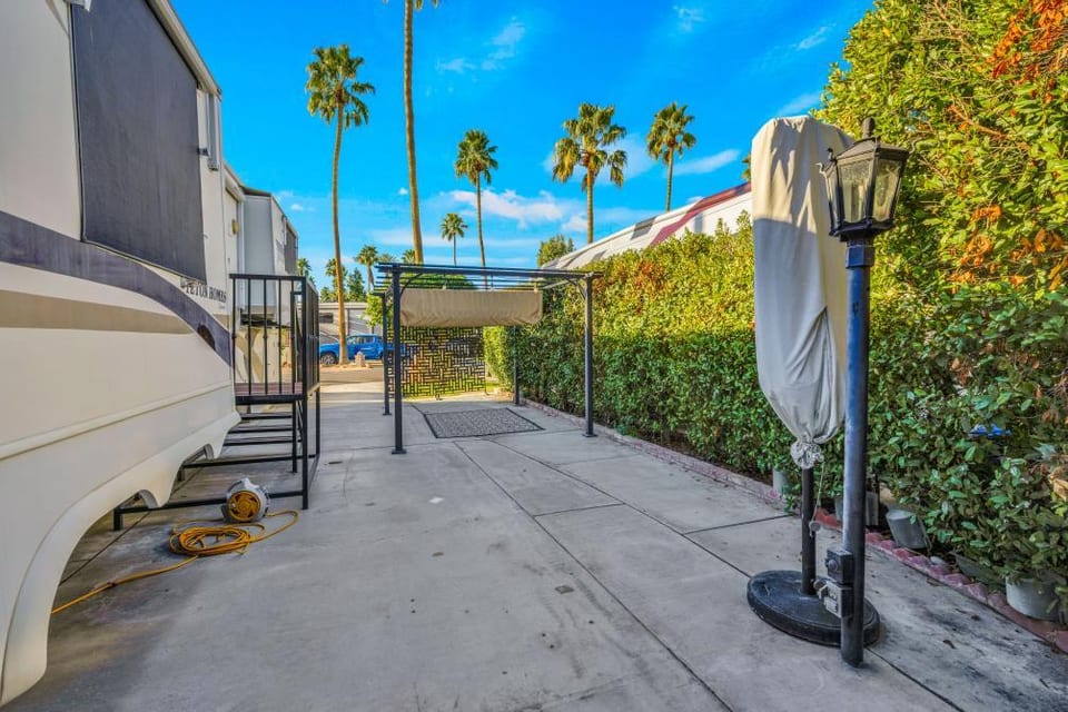 69411 Ramon Road