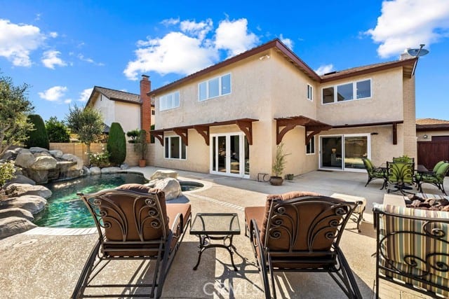 6792 Loyola Drive