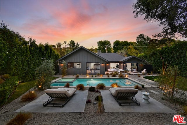 3721 Woodcliff Road